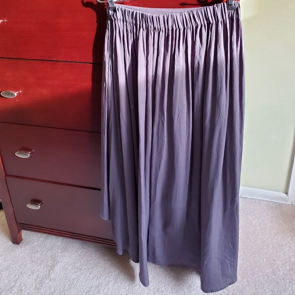 Zara hi-lo gray pleated skirt - Picture 2 of 5